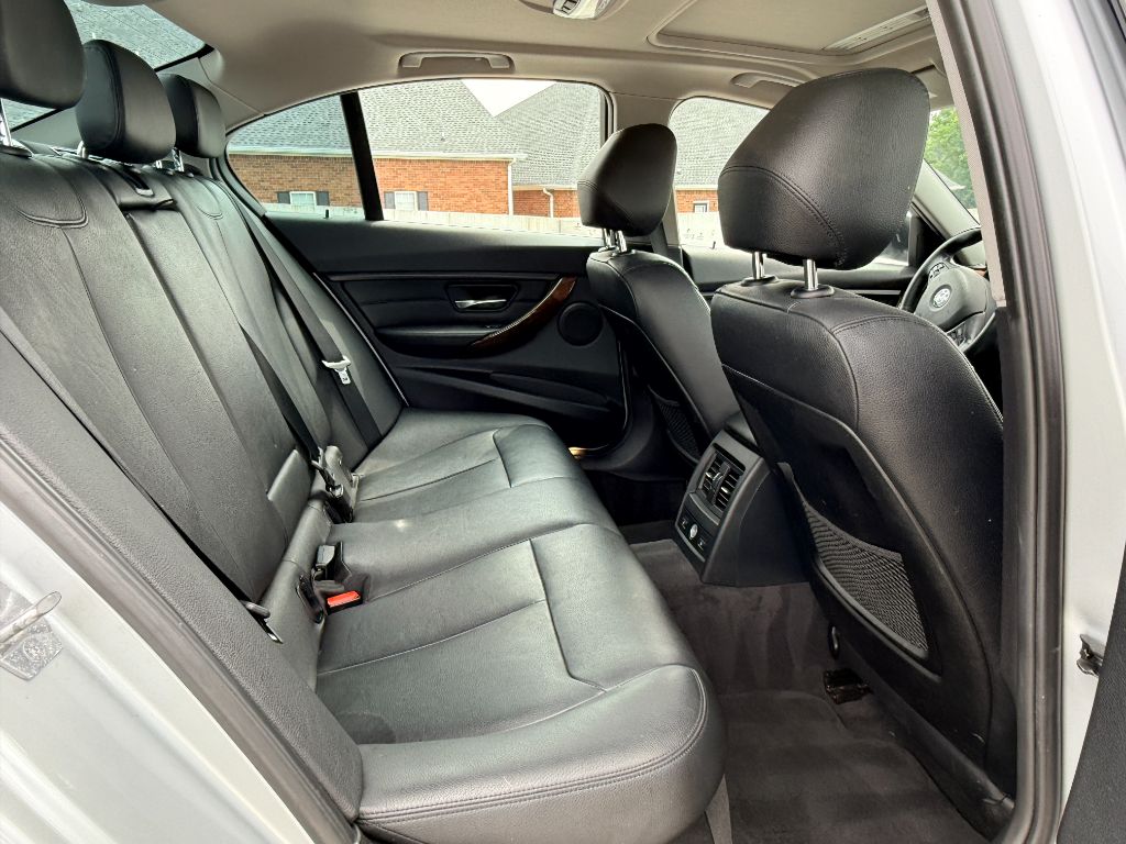 2015 BMW 3 Series 328i - Photo 14