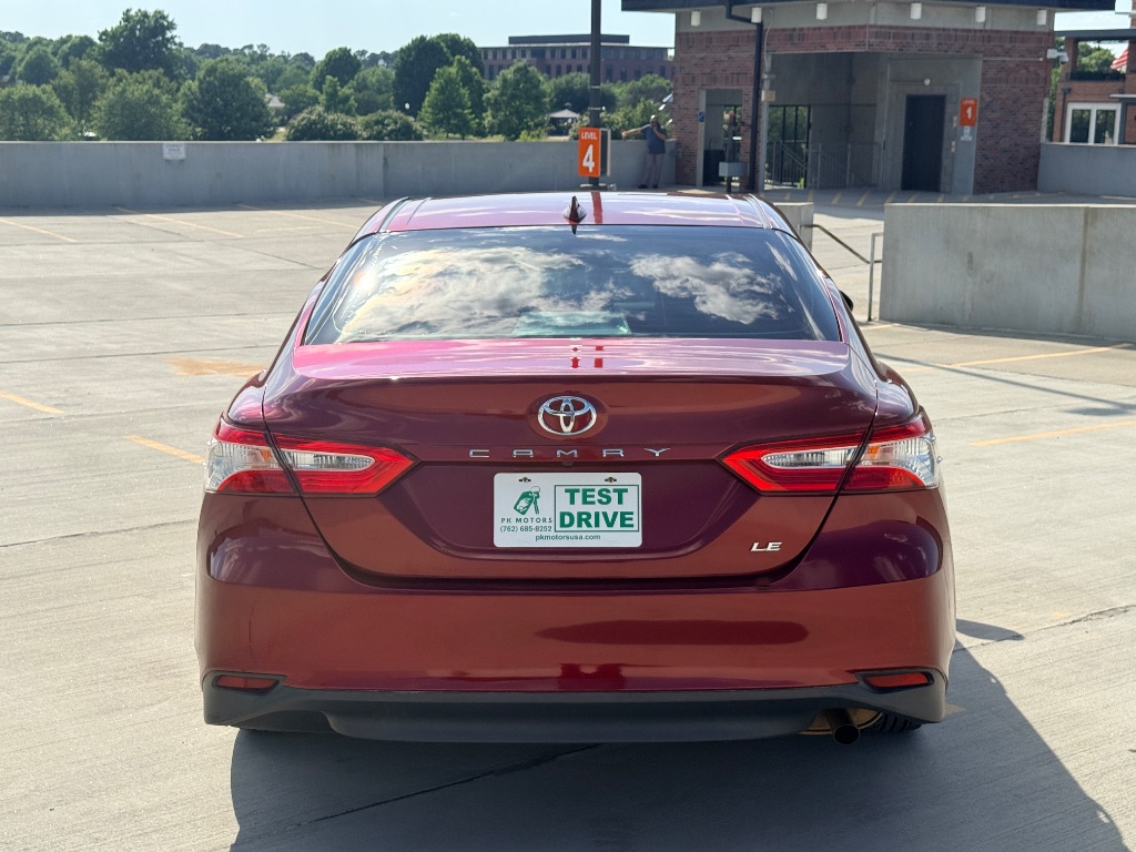 2020 Toyota Camry LE - Photo 6