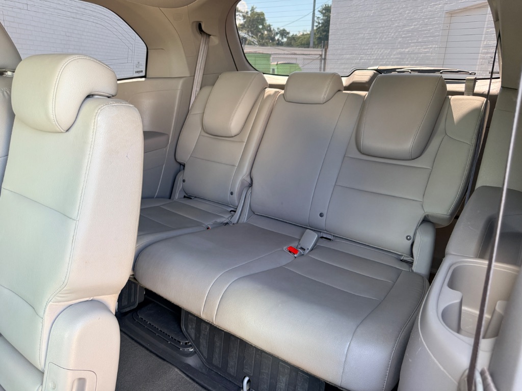 2016 Honda Odyssey EX-L - Photo 12