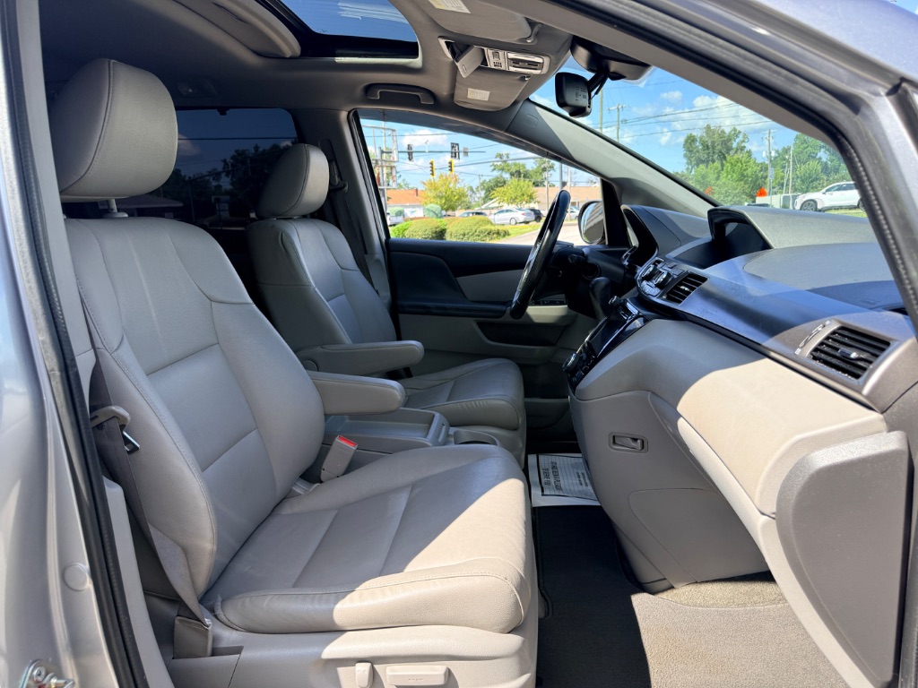 2016 Honda Odyssey EX-L - Photo 16