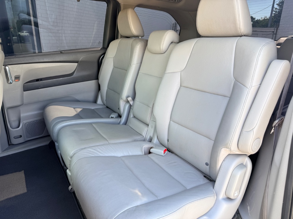 2016 Honda Odyssey EX-L - Photo 11