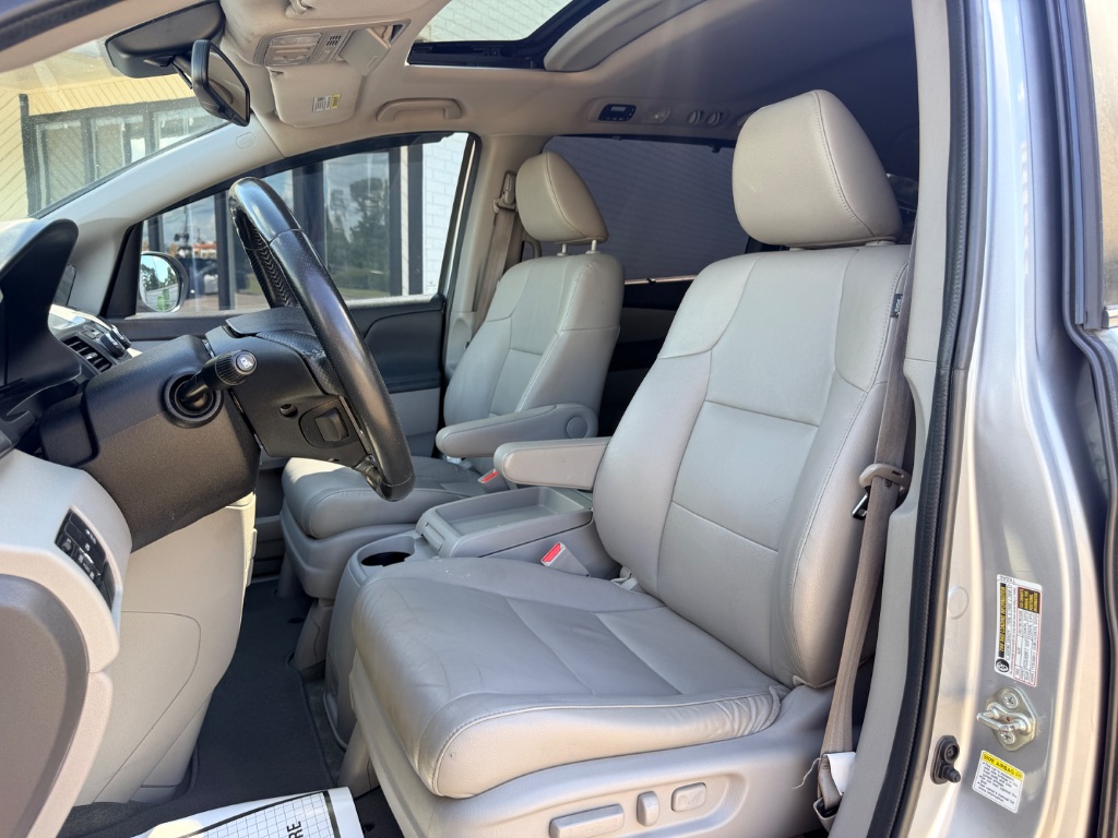 2016 Honda Odyssey EX-L - Photo 9