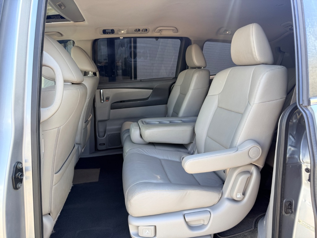2016 Honda Odyssey EX-L - Photo 10